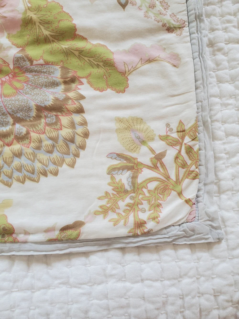 Pottery Barn Floral Patchwork Cotton Set Of 2 Standard Pillow Shams